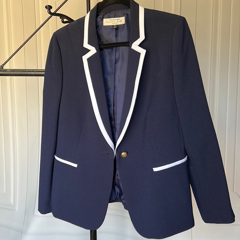 Tahari Levine navy white blazer
